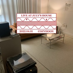 Live at July's house : Cozyhoon (April 2022)