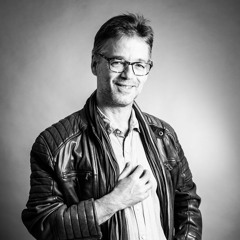 Musik für Orchester und eine Frauenstimme op. 23