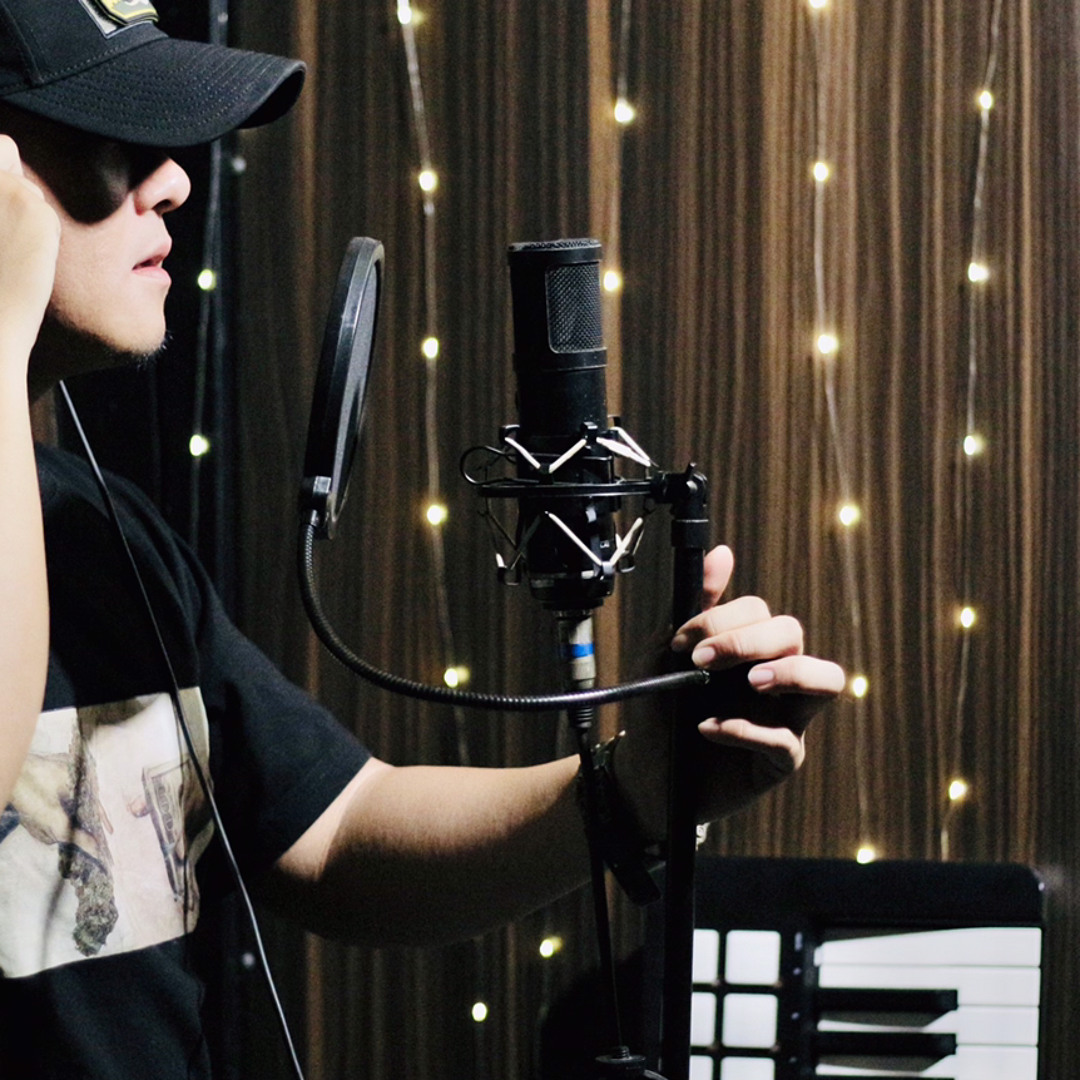 Stream Hoa No Khong Mau - Cover by Joker by Joker B | Listen online for ...