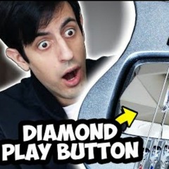 I Built a BASS Out of my YouTube Diamond Play Button (Davie504)