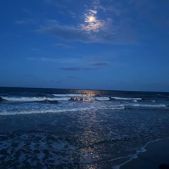 لا تاخذ على خاطرك مني .. 🤍