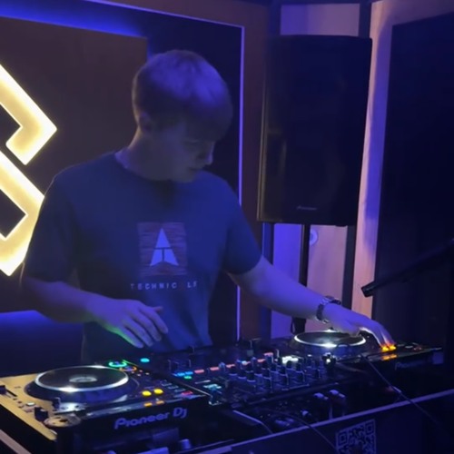 Versatile X Raw Cuts (Snippet)(DjStevoMixed)