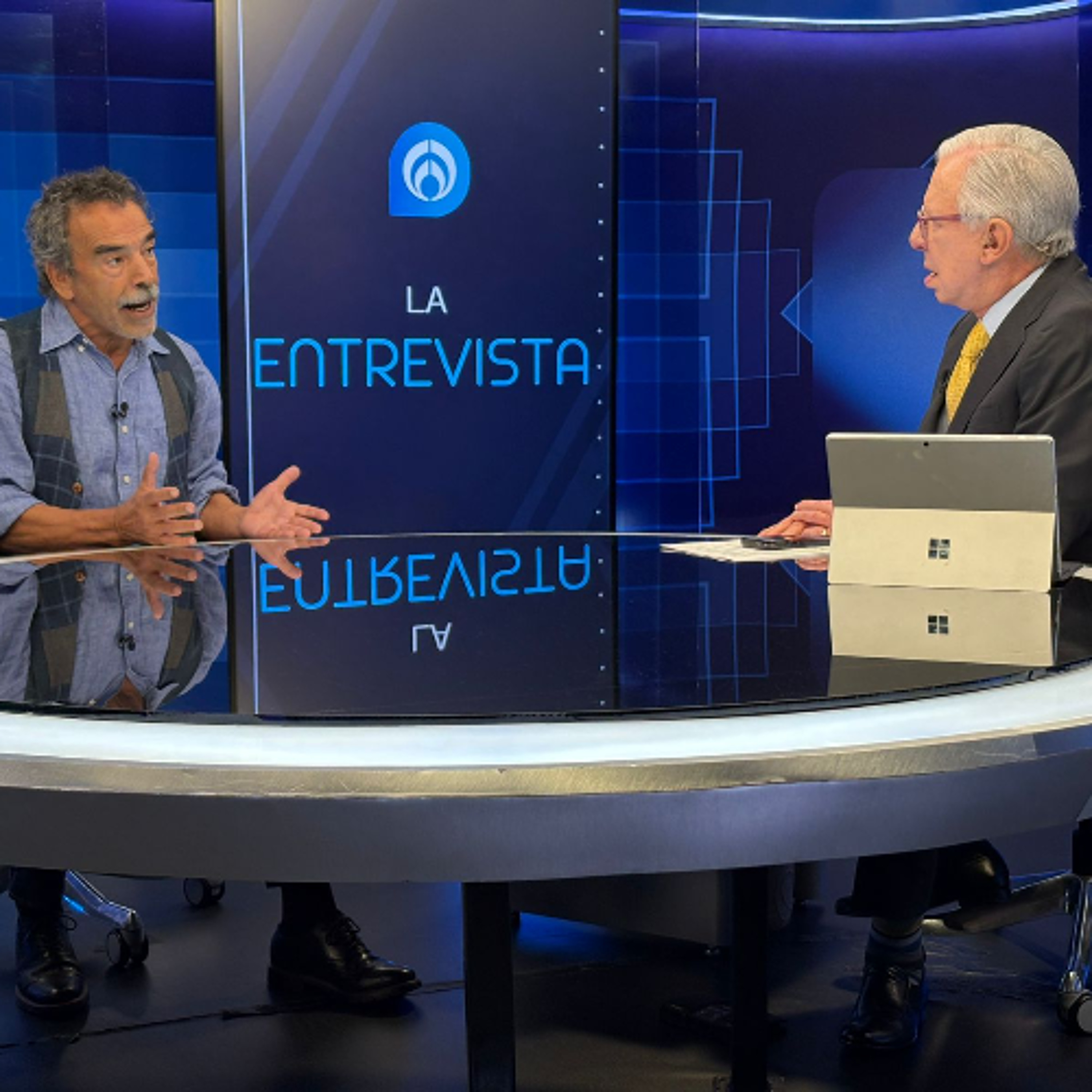 Damián Alcázar interpreta a "El Mochaorejas"