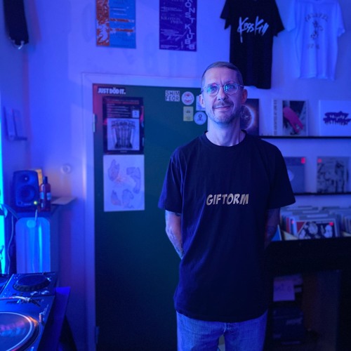 Deng Deng Radio #1 w/ Chris Michael (01/10/20)