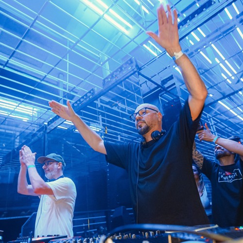 D-Nox & Beckers live set from Dedge Rio De Janeiro