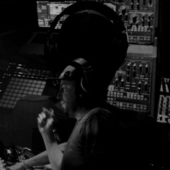 Ztudio23_Live_WzzlWzzl_23 (Jupiter Ave2323) (Raw>Rekording_ No master) (Pica mvBp.ph))