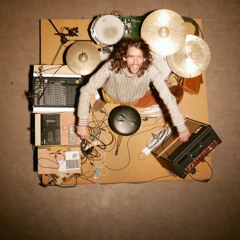 Stijn Demuynck: "Dit project gaat over in een snare drum kruipen"