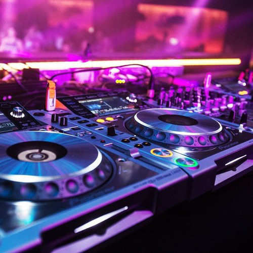 LAYLASLATER-CHAD BASSLINE[free download]