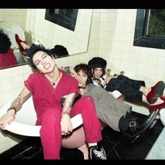 palaye royale - dying in a hot tub live