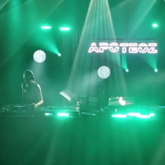 R3TIK @APOTEOZ