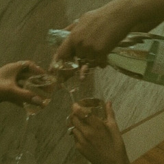 𝙖𝙩𝙩𝙚𝙣𝙙𝙞𝙣𝙜 𝙖 𝙨𝙡𝙮𝙩𝙝𝙚𝙧𝙞𝙣 𝙥𝙖𝙧𝙩𝙮