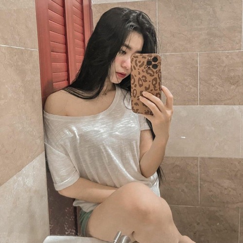 Heng ReBeee - ត្រលប់មកជូតទឹកភ្នែកអូន  (Judy Niki) បងស៉ំបែកស្របពេលអូនក៉ំពុងស្រលាញ Remix 2021
