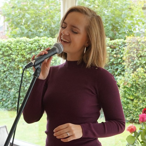 Amber Van Leeuwen – Concert Op Maat (met Live Zang)
