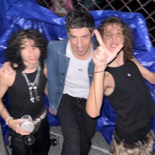 COJO CUANDO QUIERO - AF2008 FT STIFFY