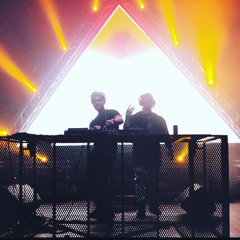 Hidden Dimension - MagicWorld (Live)