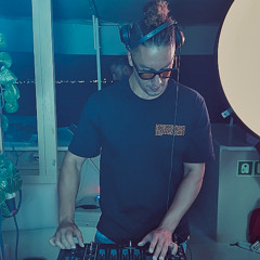 Toni Mac pres. Weird mix (Extended)