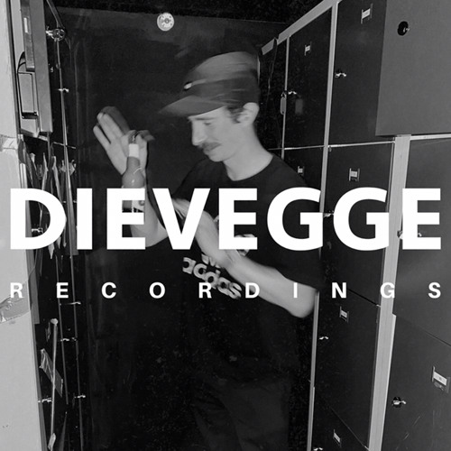 Dievegge Mix 002: Yannick Roberts