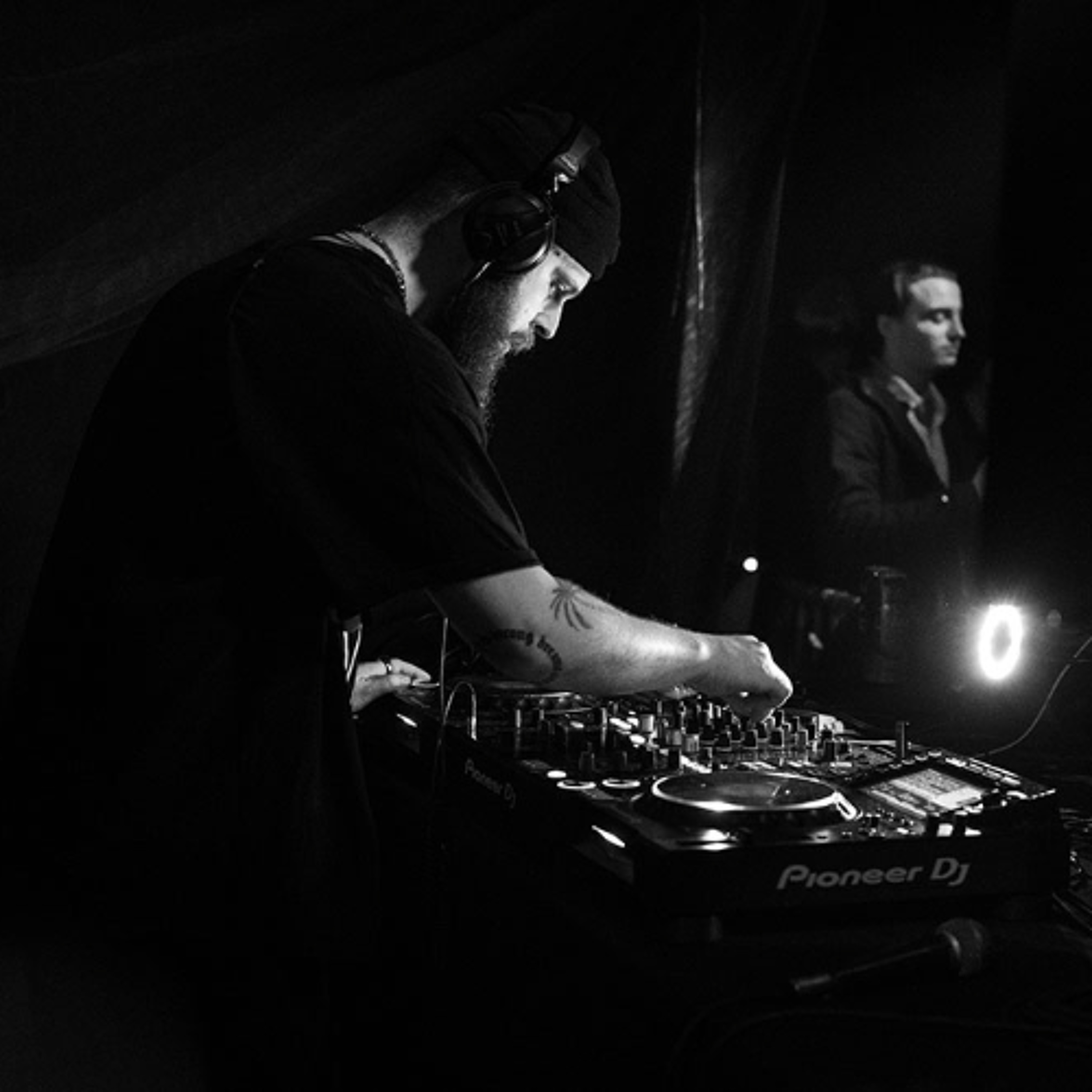 Low End Theory w/ DRAO & Soukah (20.04.2026) episode artwork