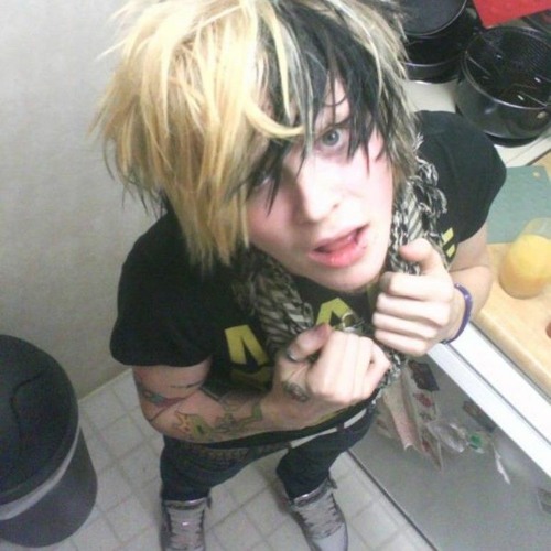 Dot Dot Curve – I'm Weird