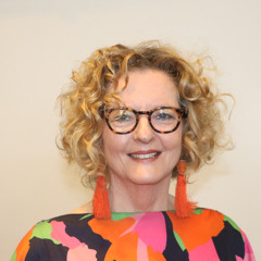 Vicki Bennett on her story of love, war, and inter-generational healing, 'The Letters'