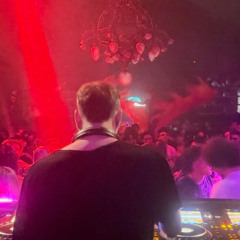 Live at El Muelle. warm up set for Baunder