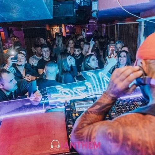 AT 'THE CLUB' WITH MIK-AEL