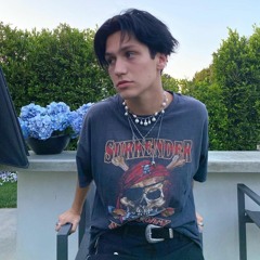 Dont freak out- Lil huddy-(feat. iann Dior, Tyson Ritter, Travis Barker) ( SLOWED DOWN)