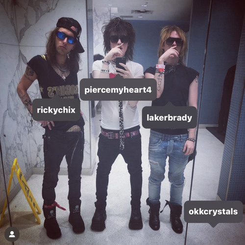 birds out-->[rickychix+phreshboyswag+lakerbrady]