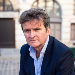 In gesprek met Frank Renout in de tuin van het Palais-Royal
