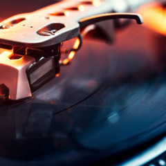 DJ Elliot - Put The Needle On The Record [MASTER]. (Sample)