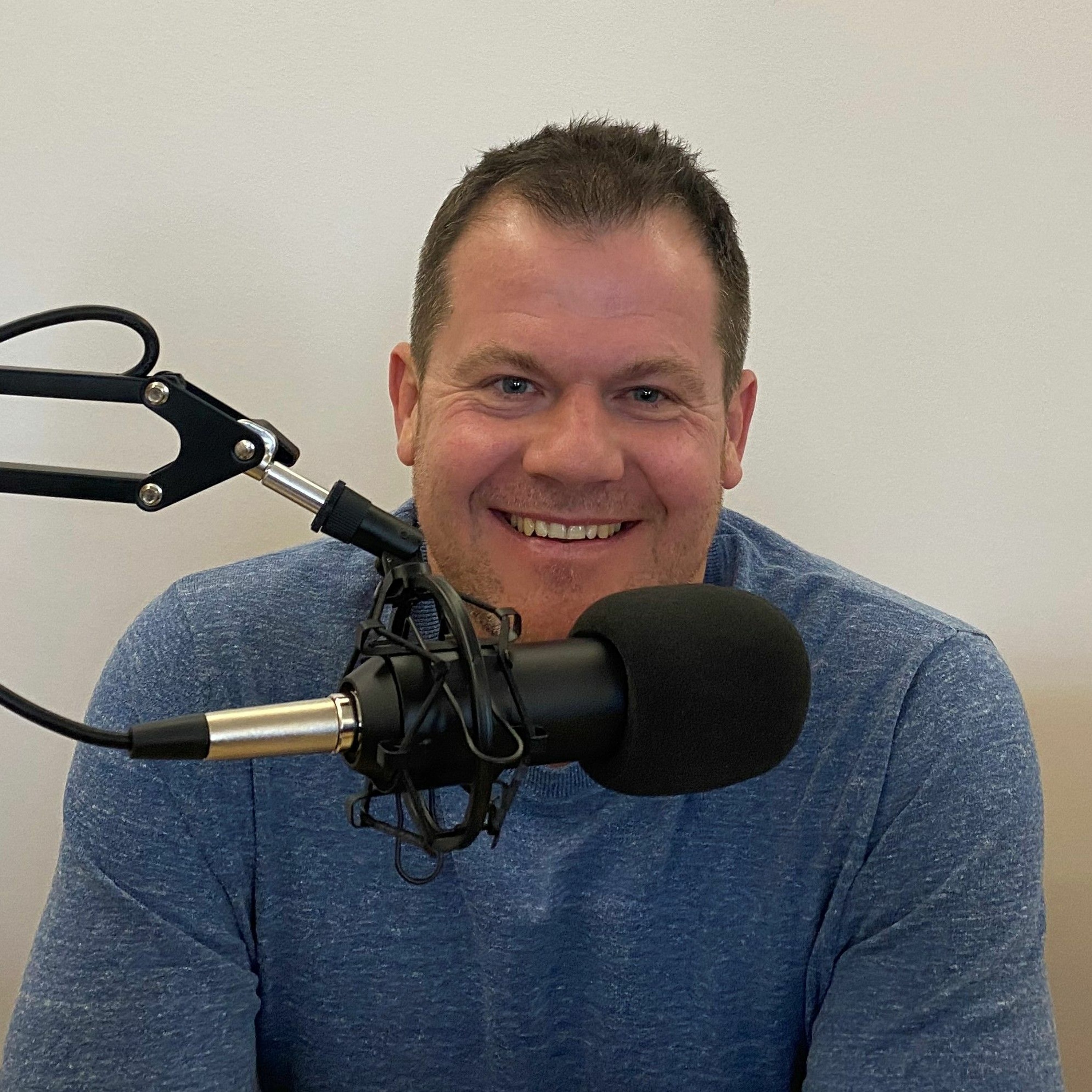 Gumicsizma és Okosteló