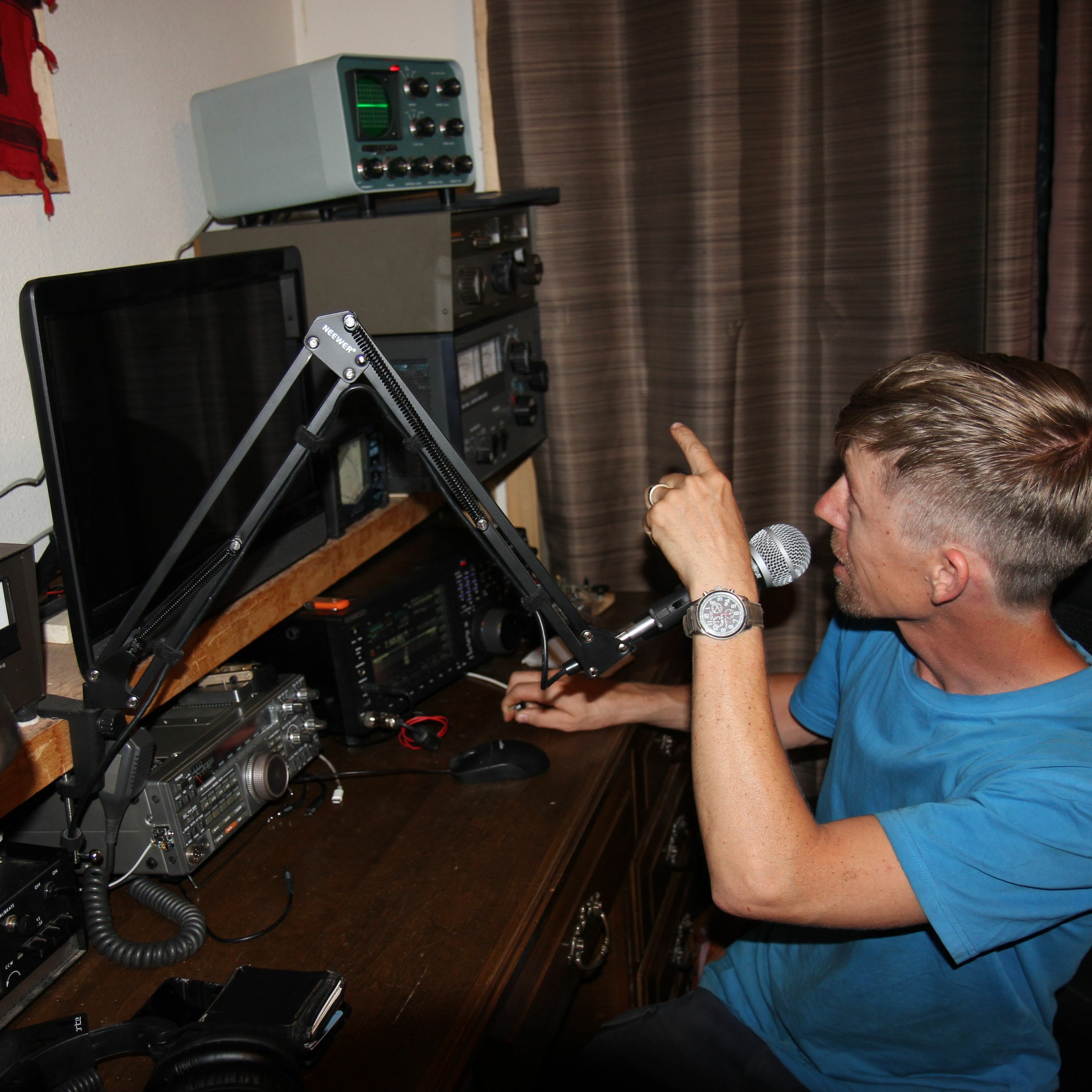 Who are the operators behind Moab's ham radio community? episode artwork