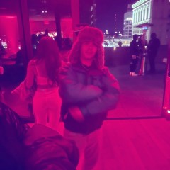 StillLookingForWaldo Ft.AU (prod.Unnoticed)