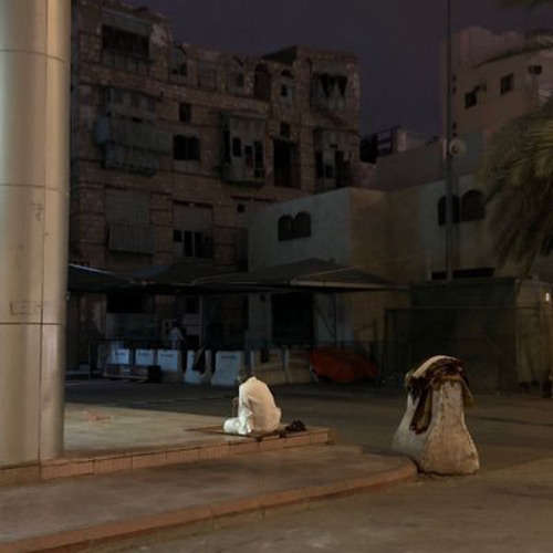 ‎⁨يهون الزمن لعيّون من ضيقوا خلقه ⁩.