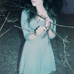 Girl From The Wild (Miércoles)