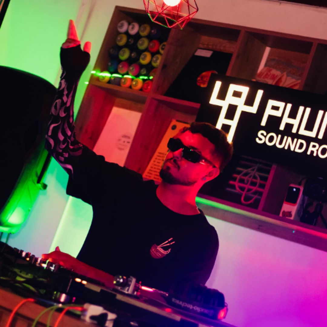 Muhf Stream Muhf @ On Time Label - Phunk Sound Room (2026) by Muhf | Listen ...