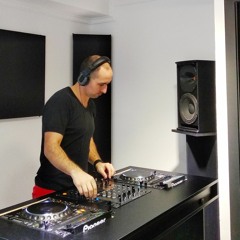 one of dnb tracks our label sounded in this mix! strart at 19:30~