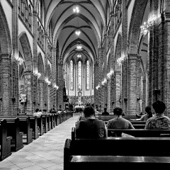 Chanting in a church (Seoul, Korea; 6:05pm, 24Jul2025)