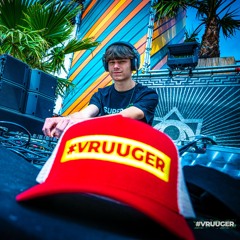 Neall @ Sunrise Festival - #VRUUGER area