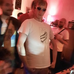 Useless - Kruder + Dorfmeister