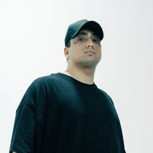 MIXES & PODCASTS