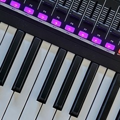 PreShowGrooves1: Polyrhthymic Oldskool Thor on a Bechstein Plate