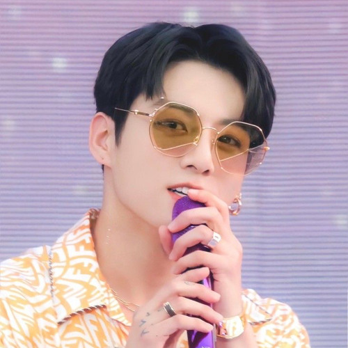 Jungkook Singing Happy Birthday (via 220402 Instagram Story)