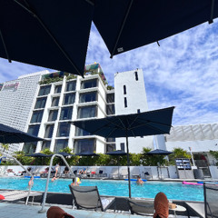 Poolside in Miami - Live from Moxy South Beach