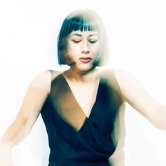 She, Robot Live Looping Artist Live in the studio  Interview and tunes