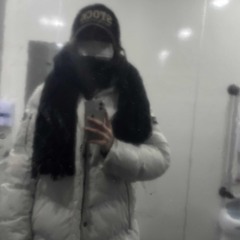 나체인도없이여기까지왔어