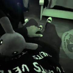 Broke iphone [prod. Ezzie]