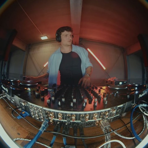 BLCKSHIFT-Session w/ JESSEE