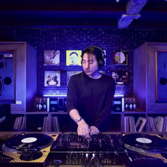 Hide wherever you are : Make It House special mixed by JDJ