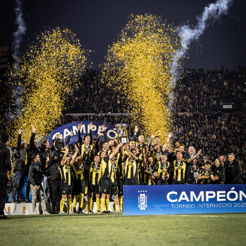 Nacional Campeón Del Torneo Intermedio De Fútbol Femenino